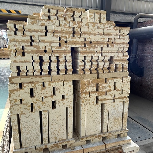 中間包連續澆鑄工藝及其使用的耐火材料